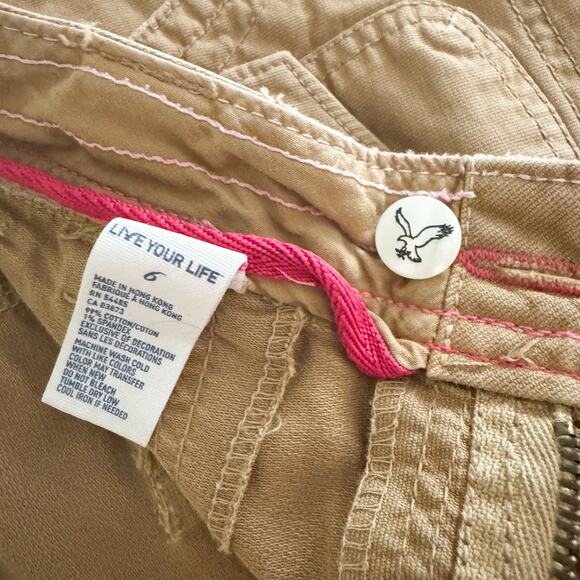 American Eagle Y2K Women’s Low Rise Cargo Shorts Size 6 Brown Roll Up - Picture 5 of 12